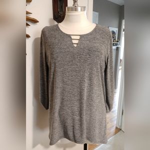 Fortune+Ivy XL high low knit top